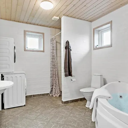Tatil Evi In With Kitchen Løkken