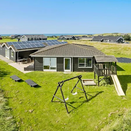 Holiday home In With Kitchen *