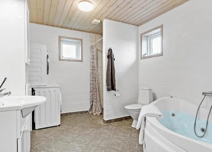 Feriehus In With Kitchen Løkken