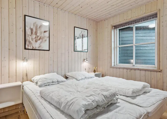 Feriehus In With Kitchen