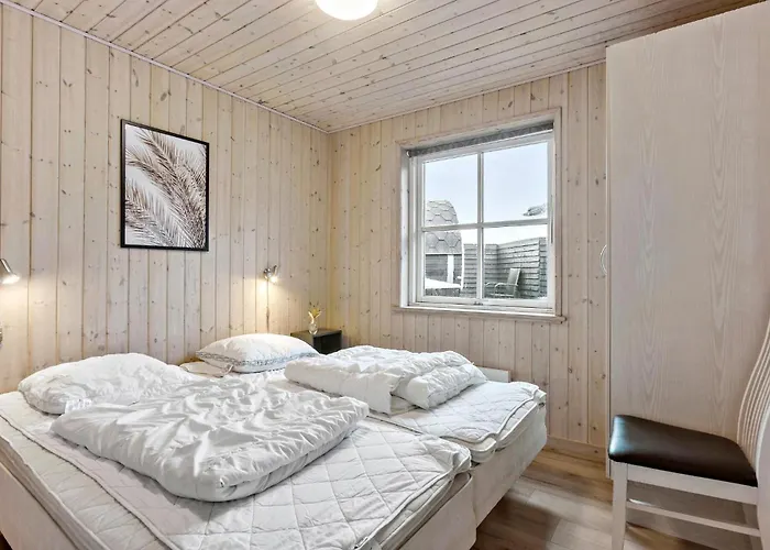 Feriehus In With Kitchen *